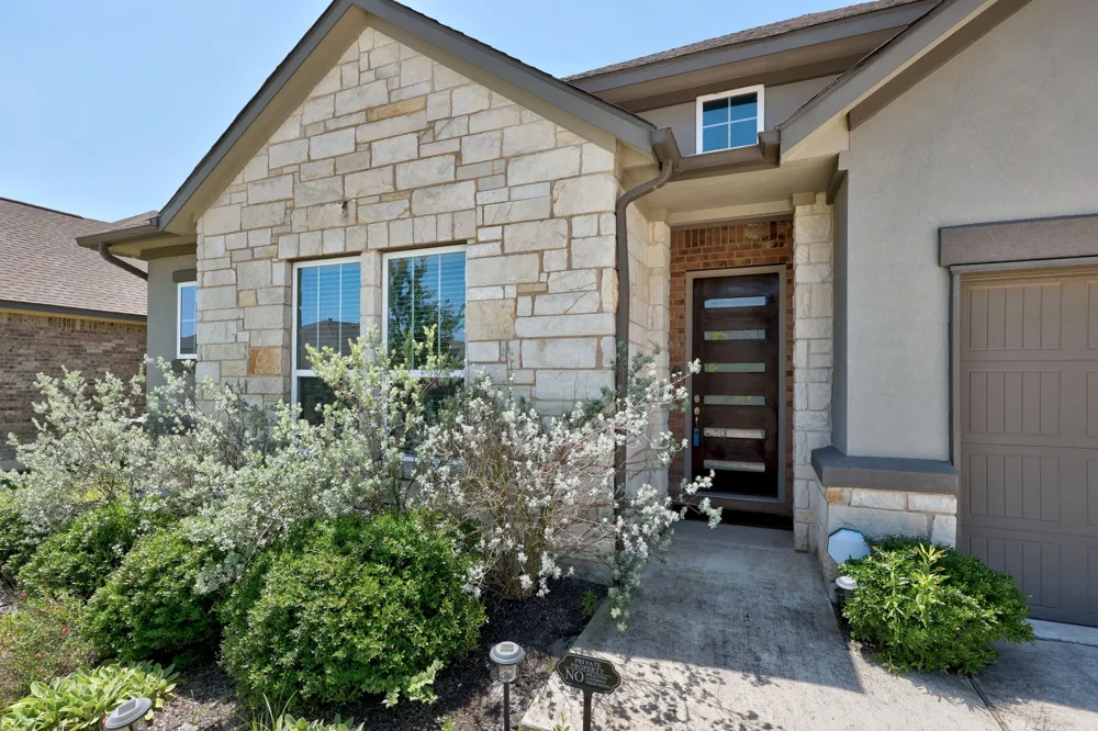 3821 Raven Caw Pass Pflugerville, TX 78660