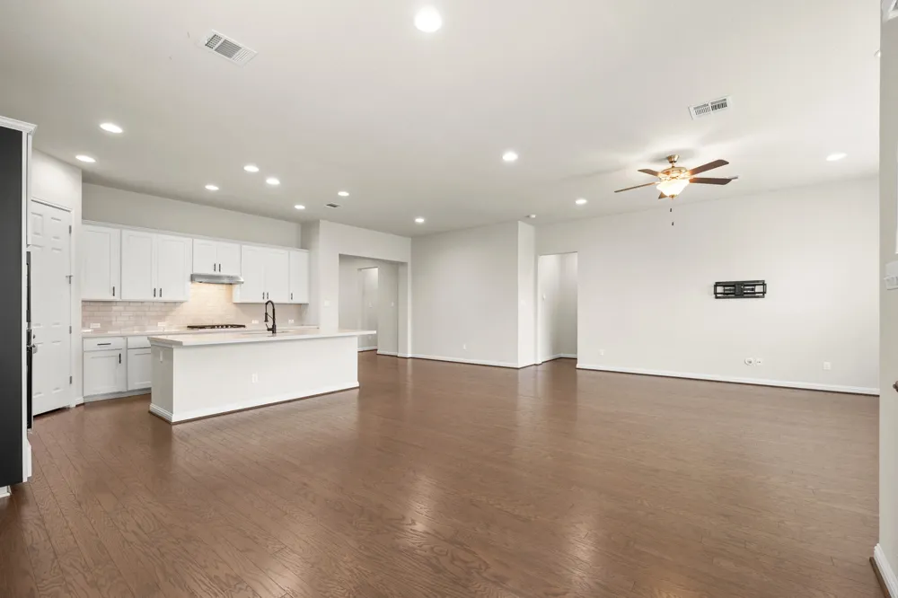 3821 Raven Caw Pass Pflugerville, TX 78660
