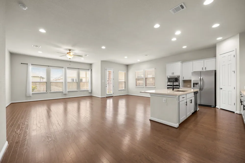 3821 Raven Caw Pass Pflugerville, TX 78660