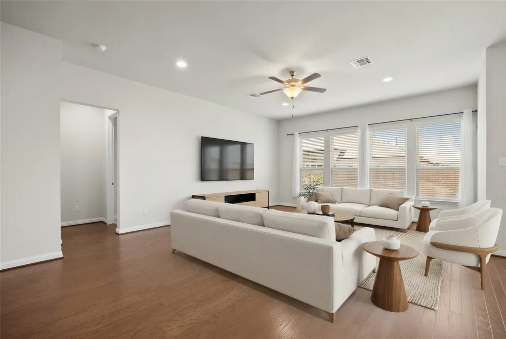 3821 Raven Caw Pass Pflugerville, TX 78660