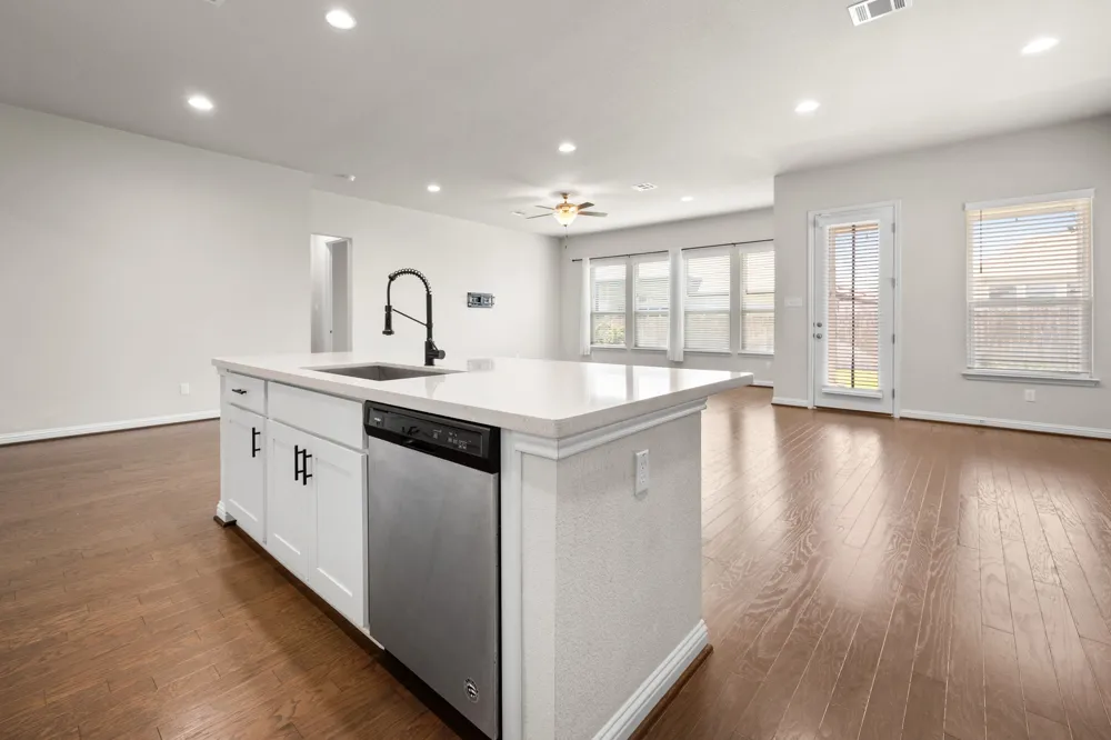 3821 Raven Caw Pass Pflugerville, TX 78660