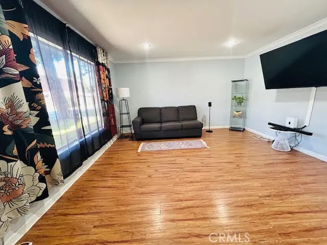 7304 Exeter Street #E Paramount, CA 90723