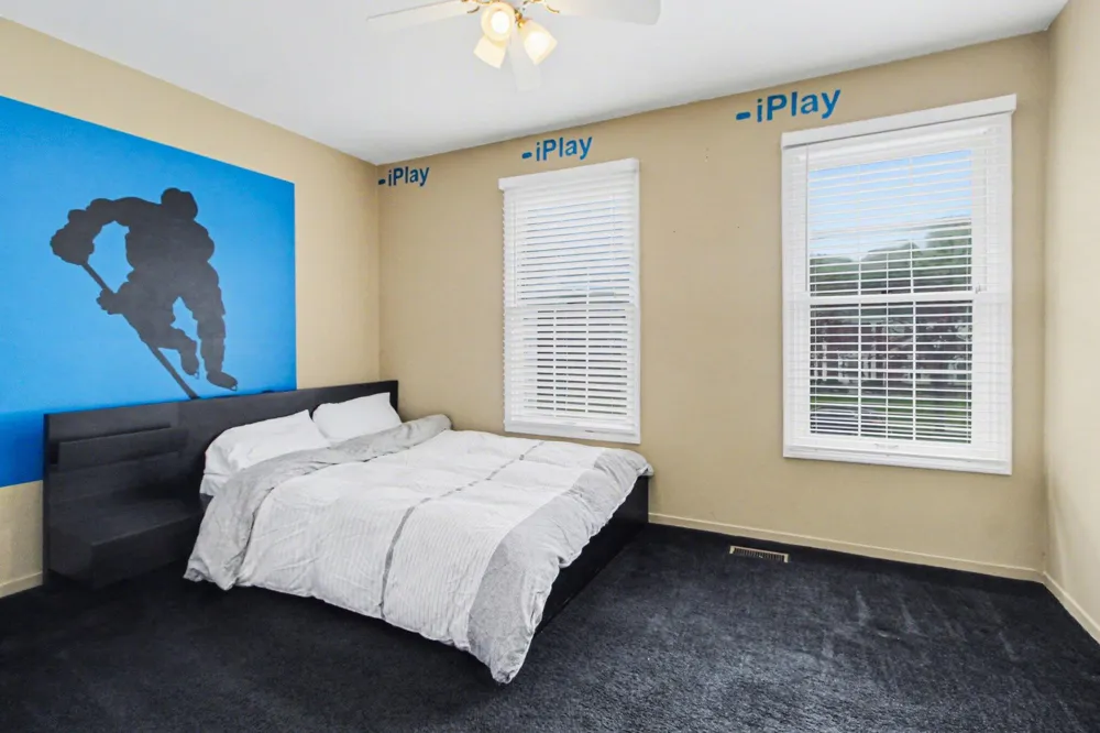 15698 Oakhill Court Livonia, MI 48154