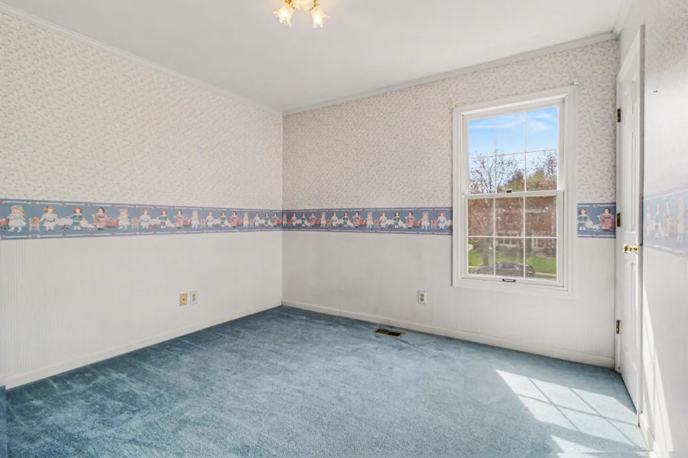 15698 Oakhill Court Livonia, MI 48154