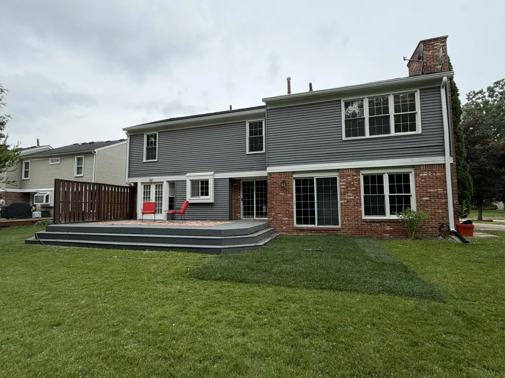 15698 Oakhill Court Livonia, MI 48154