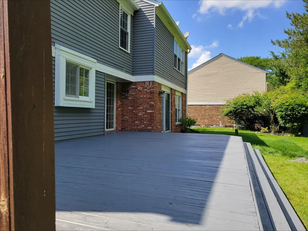 15698 Oakhill Court Livonia, MI 48154