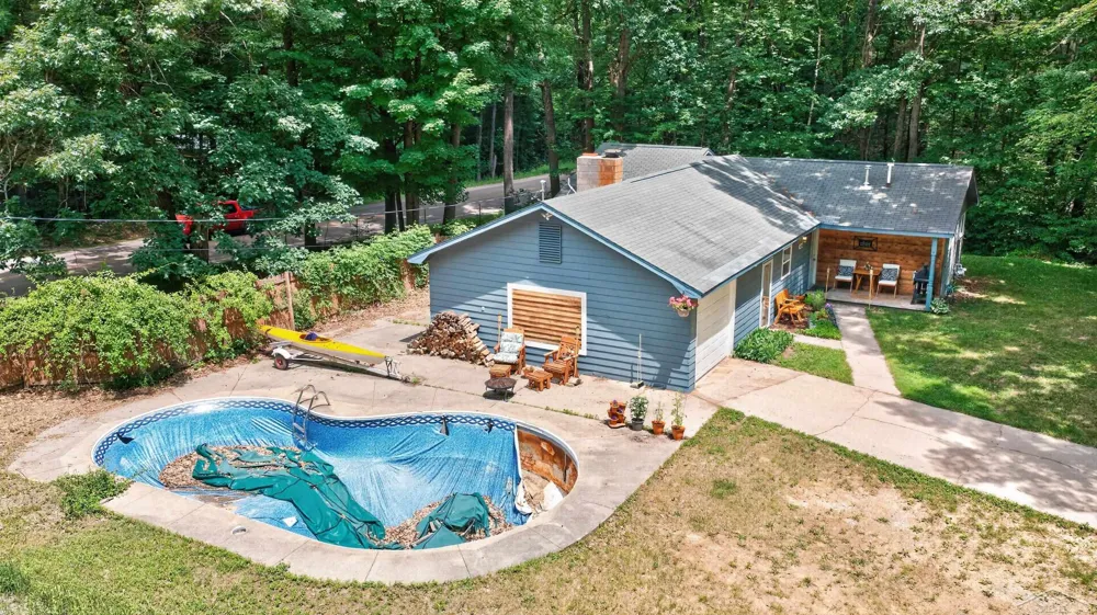 4350 E Arnold Lake Road Frost Township, MI 48625