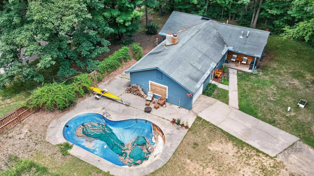 4350 E Arnold Lake Road Frost Township, MI 48625