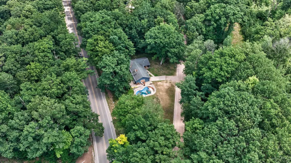 4350 E Arnold Lake Road Frost Township, MI 48625