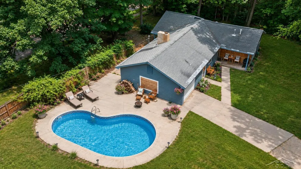 4350 E Arnold Lake Road Frost Township, MI 48625