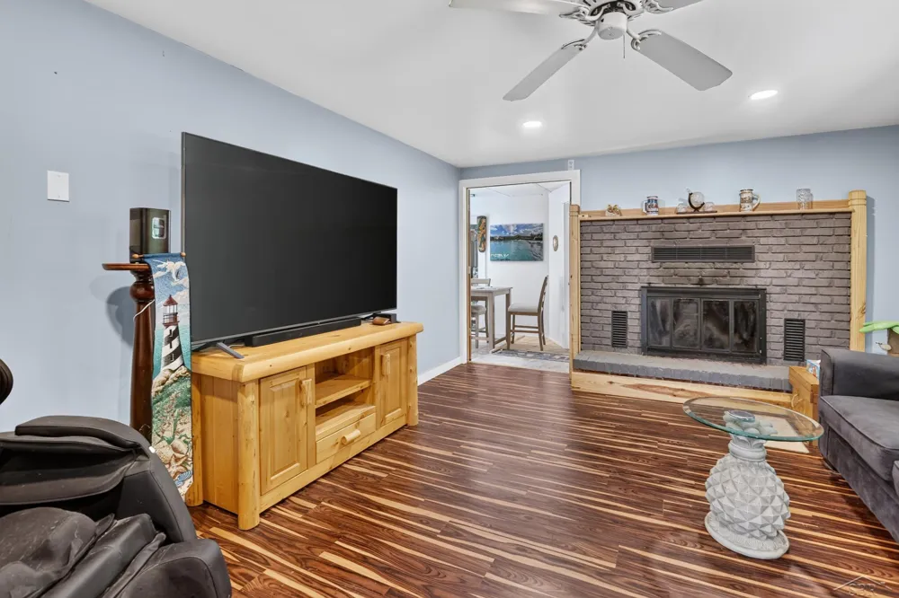 4350 E Arnold Lake Road Frost Township, MI 48625
