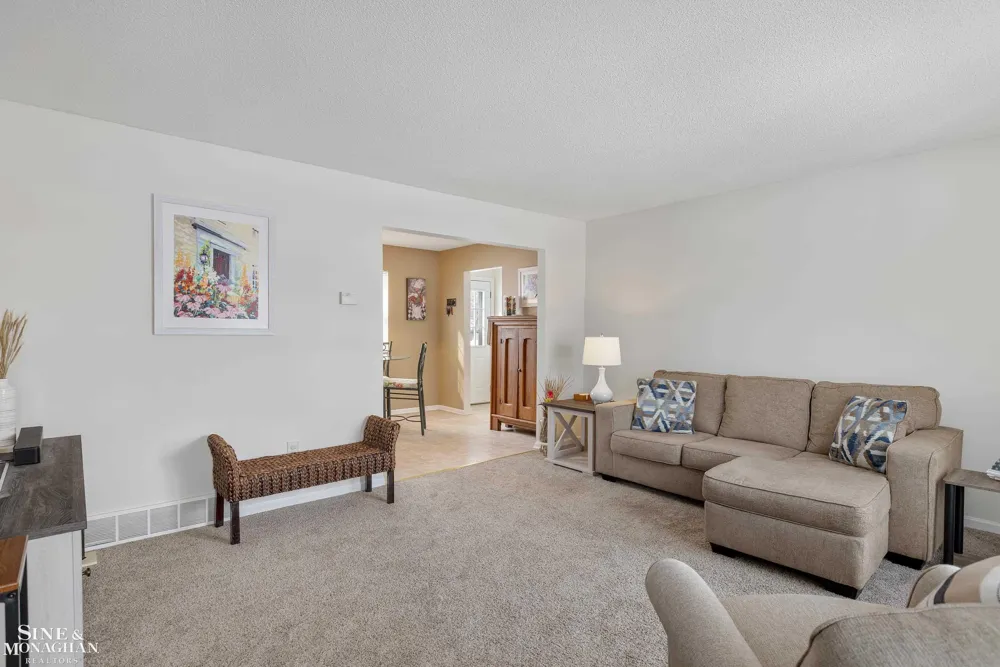 1452 Whispering Woods Avenue Marysville City, MI 48040