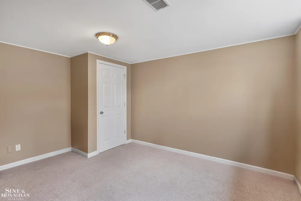 1452 Whispering Woods Avenue Marysville City, MI 48040