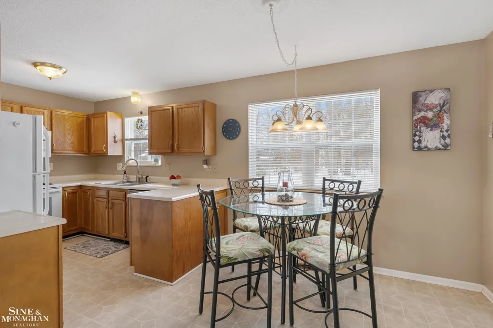 1452 Whispering Woods Avenue Marysville City, MI 48040