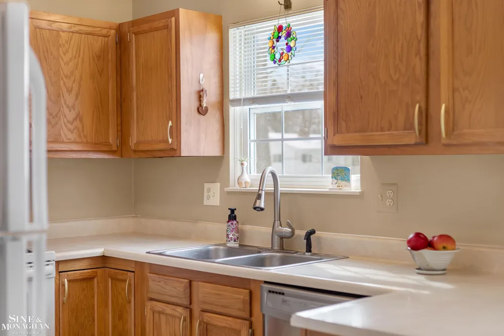 1452 Whispering Woods Avenue Marysville City, MI 48040