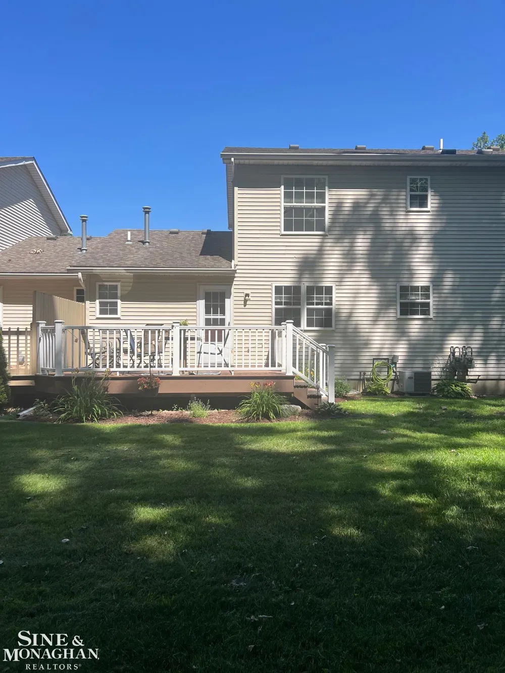 1452 Whispering Woods Avenue Marysville City, MI 48040