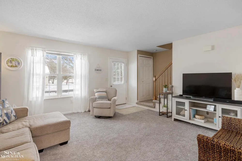 1452 Whispering Woods Avenue Marysville City, MI 48040