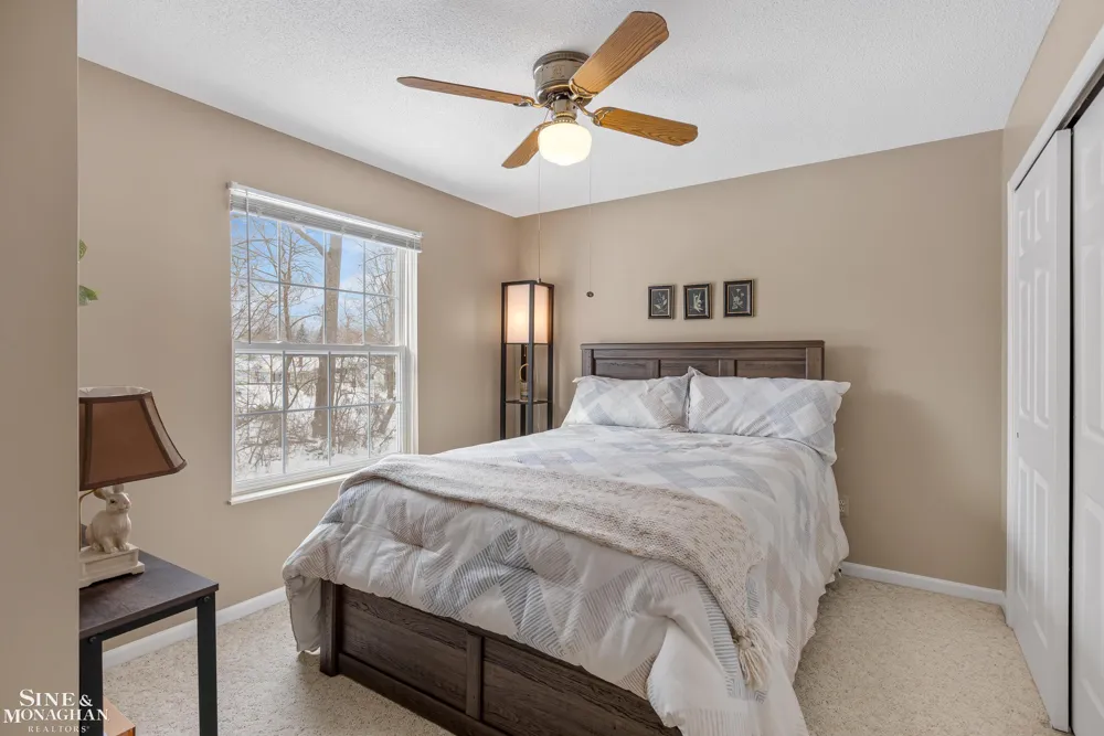 1452 Whispering Woods Avenue Marysville City, MI 48040