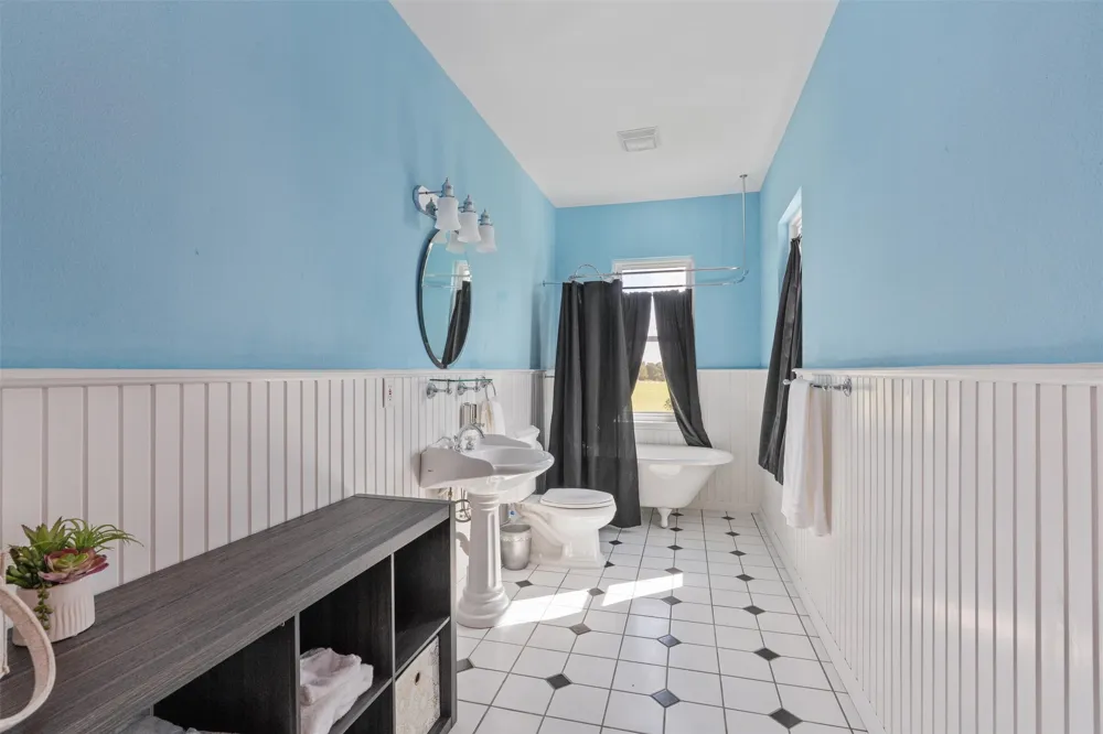 768 Upper Elgin River Road Elgin, TX 78621