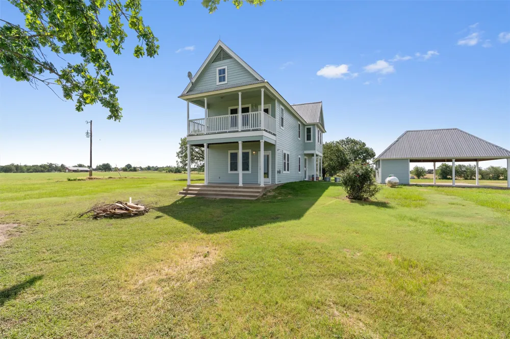 768 Upper Elgin River Road Elgin, TX 78621