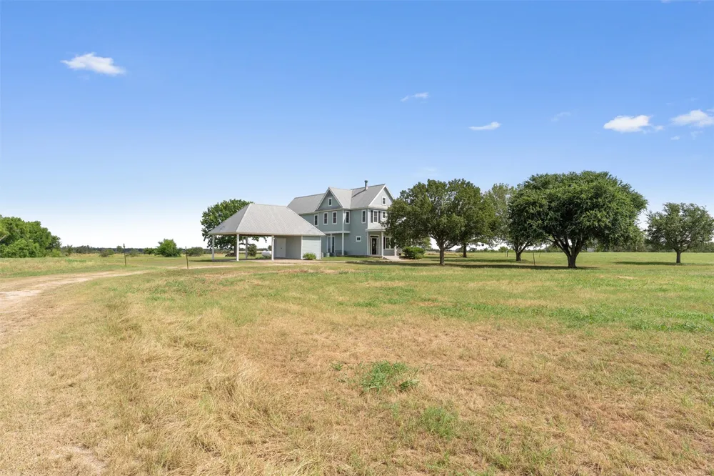 768 Upper Elgin River Road Elgin, TX 78621