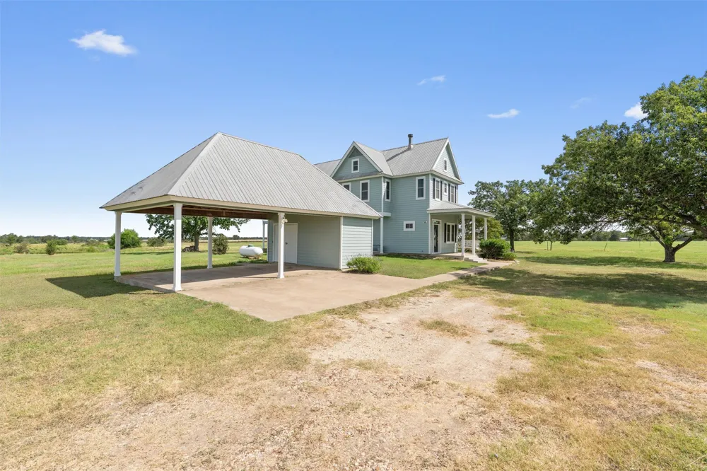 768 Upper Elgin River Road Elgin, TX 78621