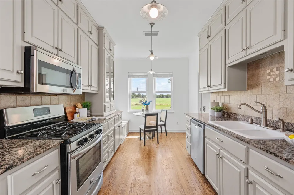 768 Upper Elgin River Road Elgin, TX 78621