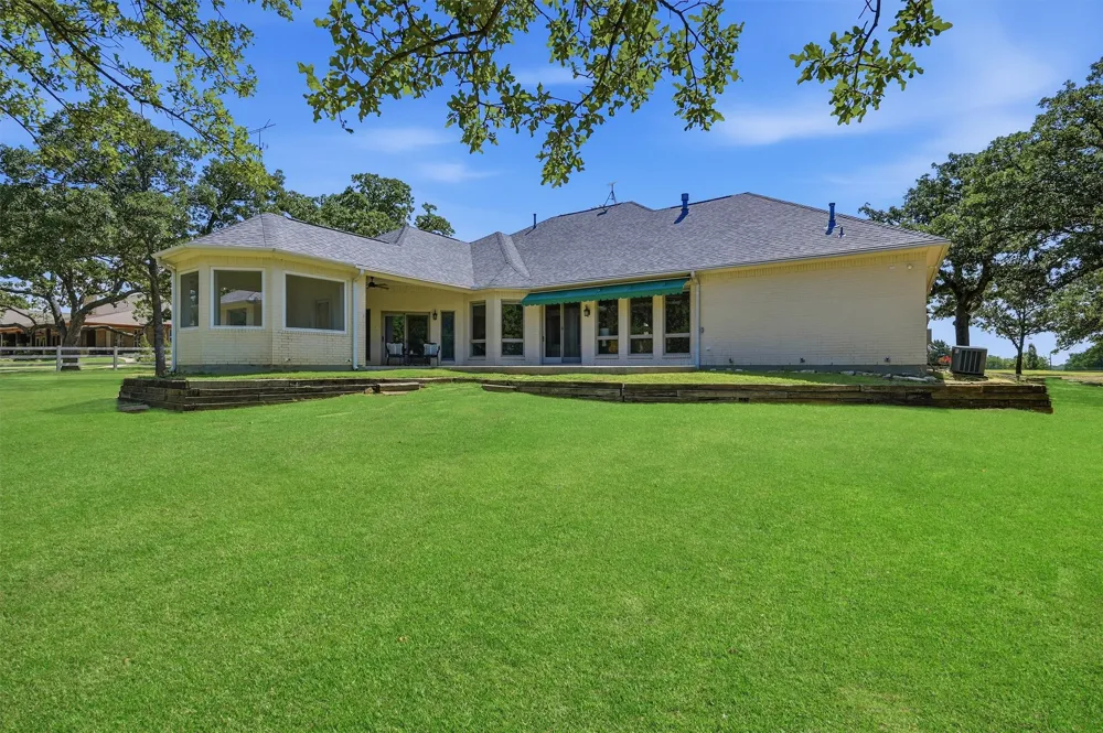 171 Briar Creek Road Whitesboro, TX 76273