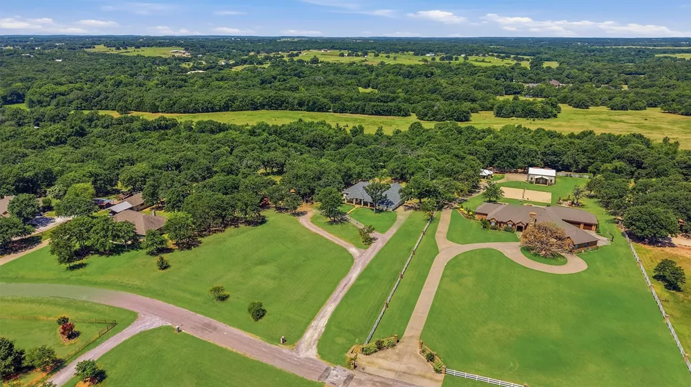 171 Briar Creek Road Whitesboro, TX 76273