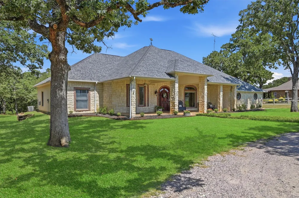 171 Briar Creek Road Whitesboro, TX 76273