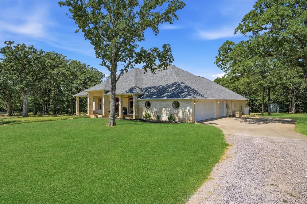 171 Briar Creek Road Whitesboro, TX 76273