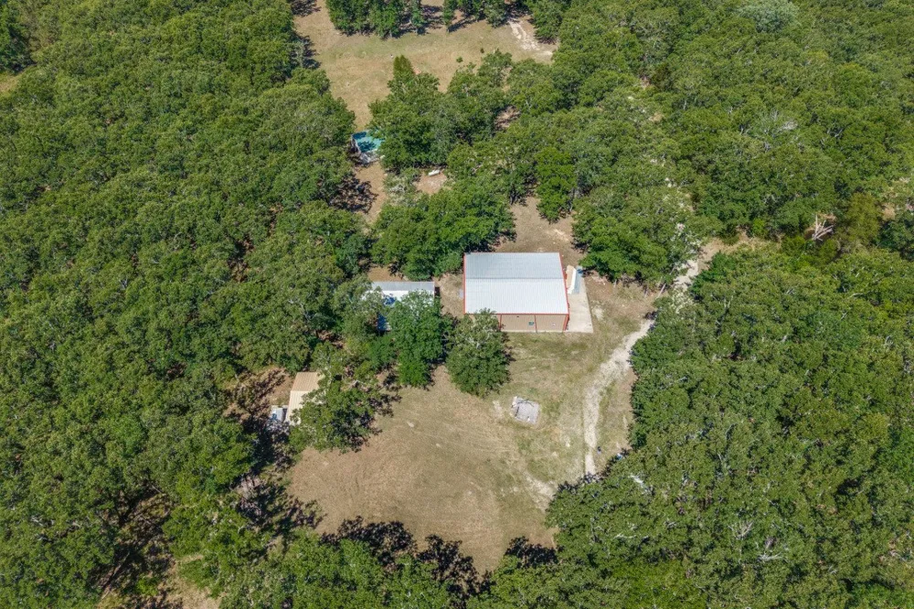 1525 Rs County Road 1490 Point, TX 75472