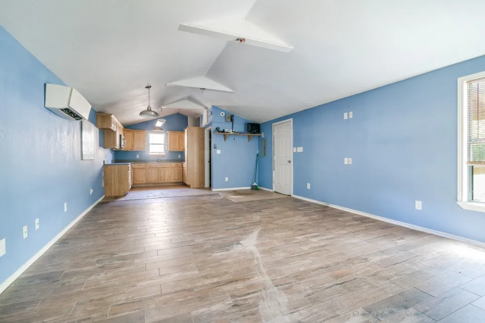 1525 Rs County Road 1490 Point, TX 75472