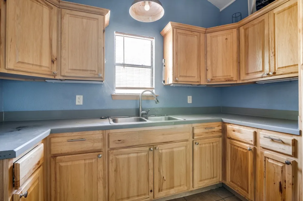 1525 Rs County Road 1490 Point, TX 75472