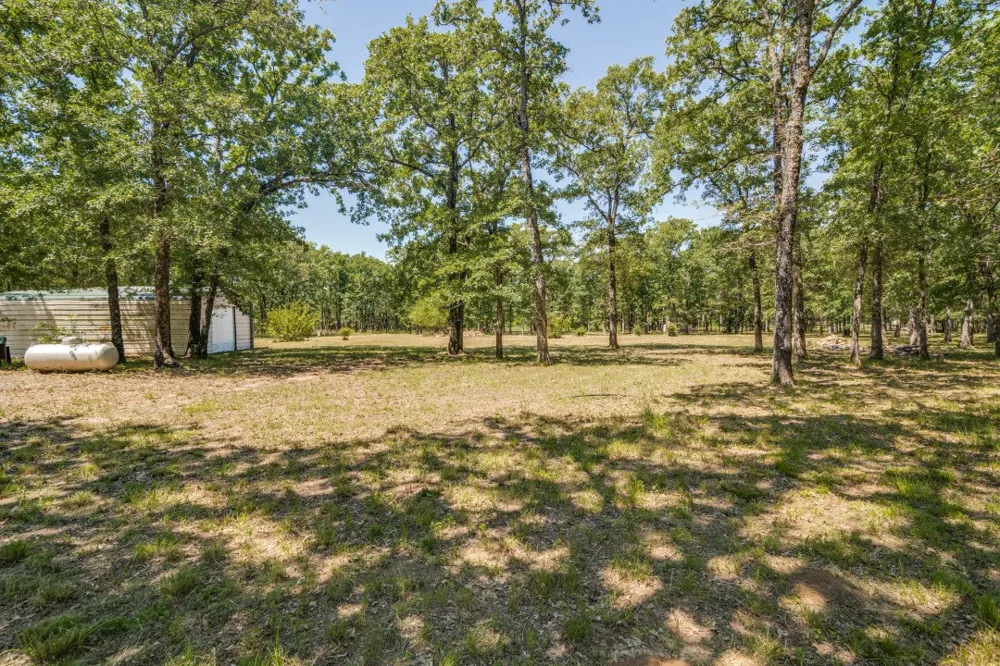 1525 Rs County Road 1490 Point, TX 75472