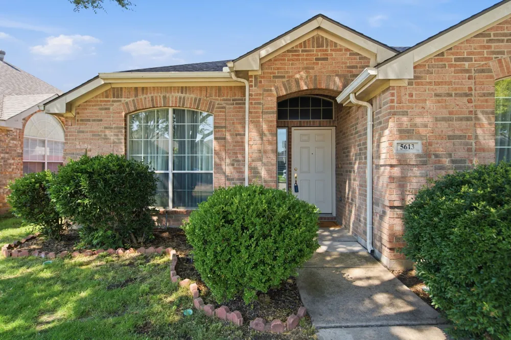 5613 Sundance Drive The Colony, TX 75056