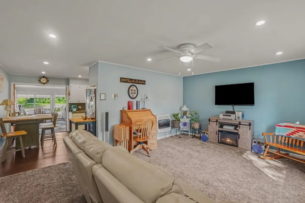 169 Park Place Barryton, MI 49305