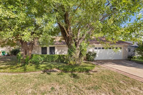 1030 Wisteria Trail
