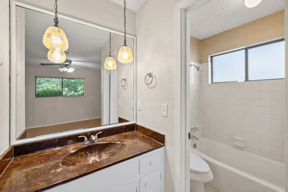 1030 Wisteria Trail Austin, TX 78753