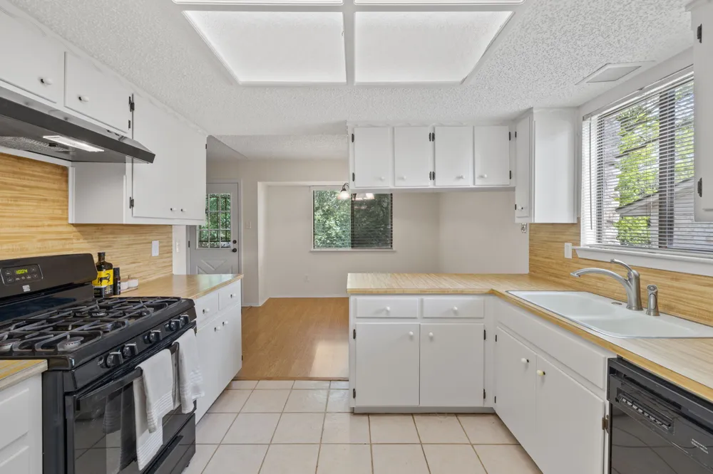 1030 Wisteria Trail Austin, TX 78753