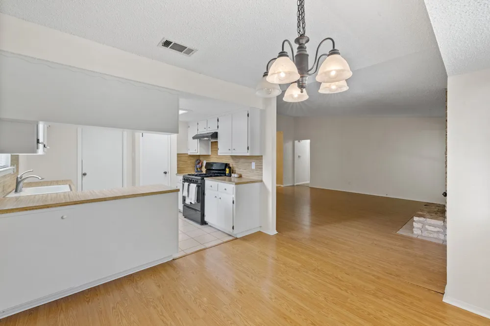 1030 Wisteria Trail Austin, TX 78753