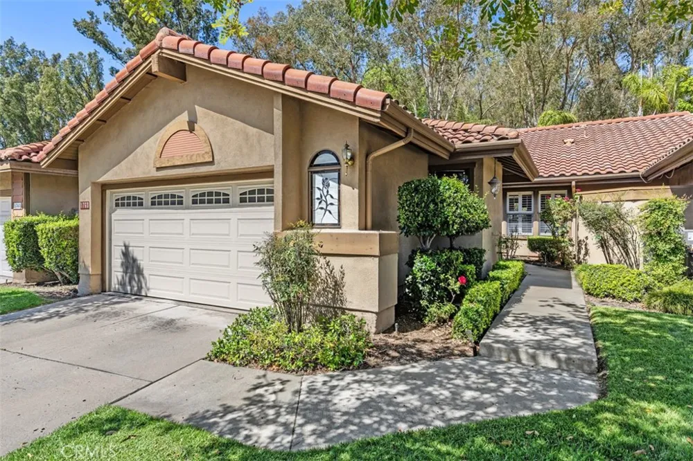 1760 Del Prado Pomona, CA 91768