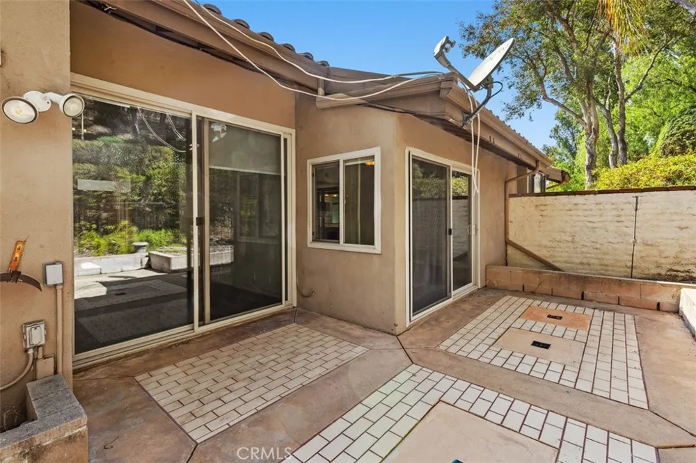 1760 Del Prado Pomona, CA 91768