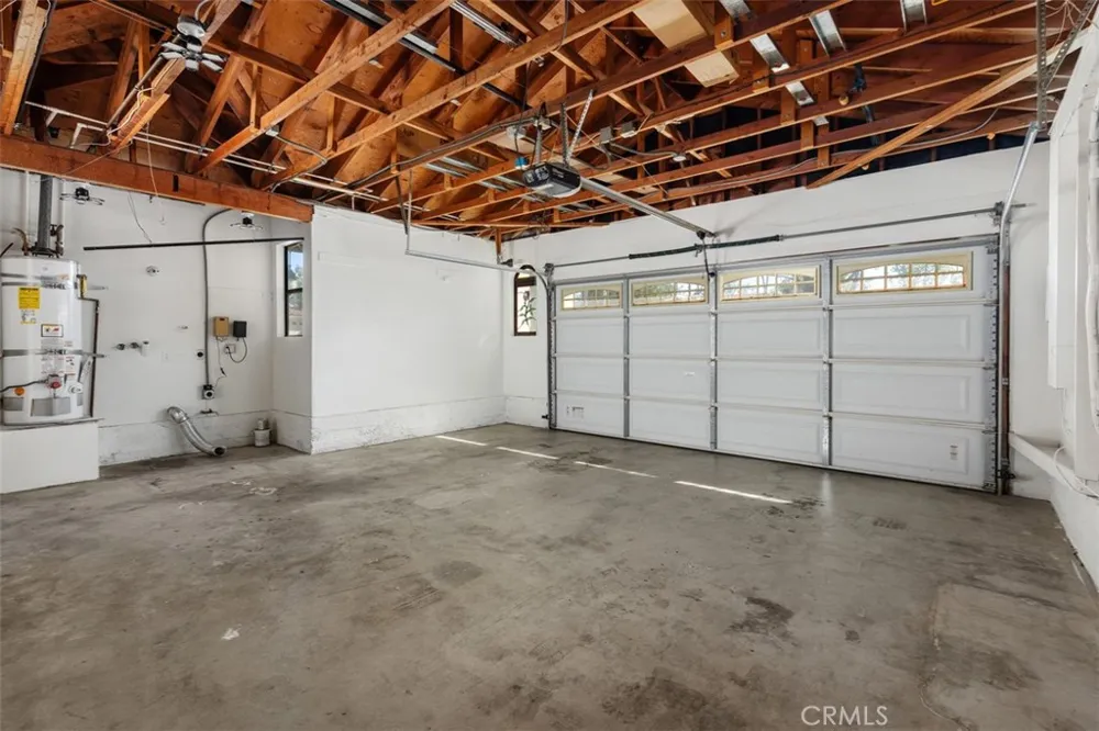 1760 Del Prado Pomona, CA 91768