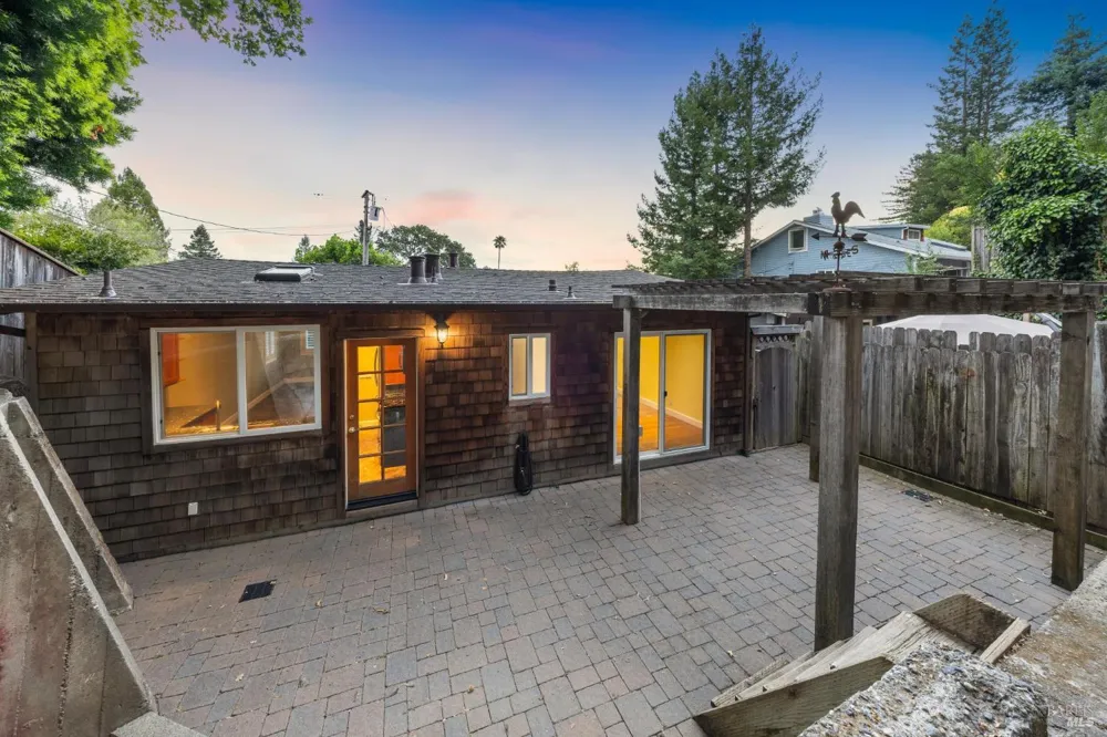 40 Elm Avenue San Anselmo, CA 94960