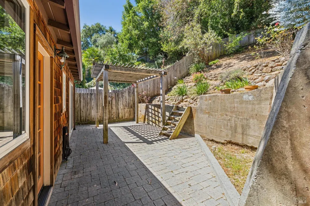 40 Elm Avenue San Anselmo, CA 94960