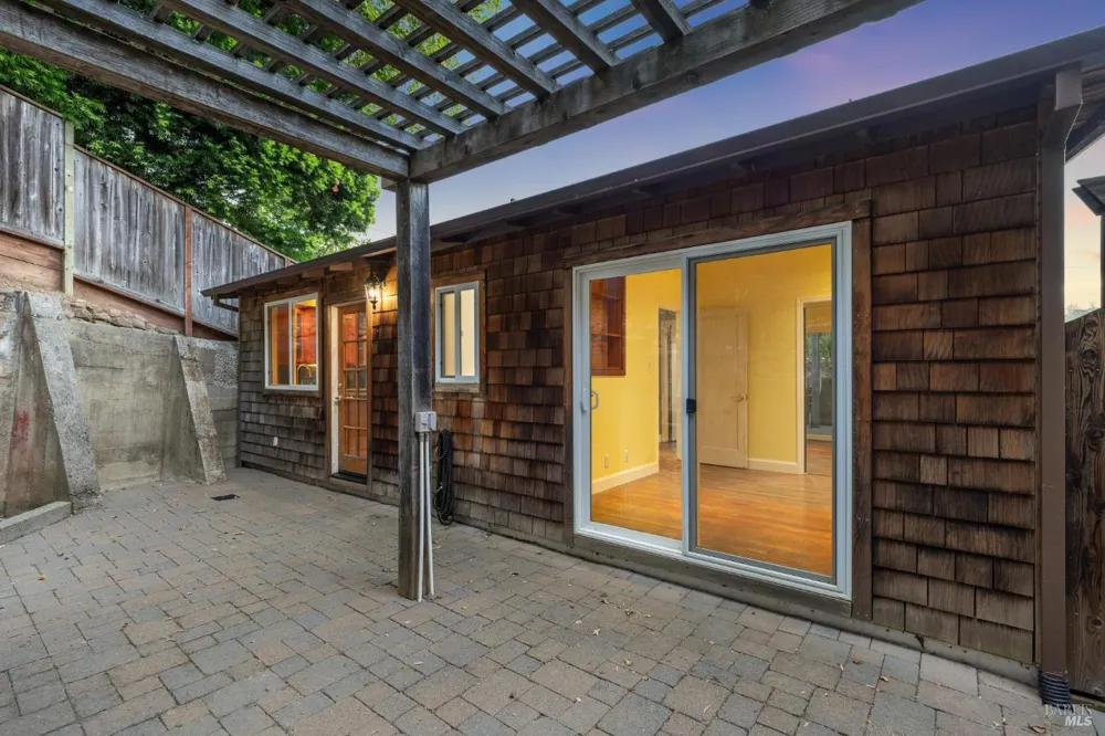 40 Elm Avenue San Anselmo, CA 94960