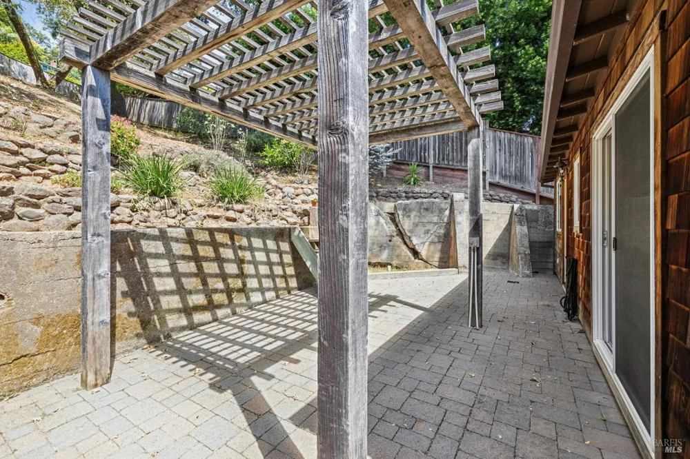 40 Elm Avenue San Anselmo, CA 94960