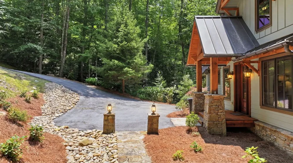 Songcatcher Court Tuckasegee, NC 28783