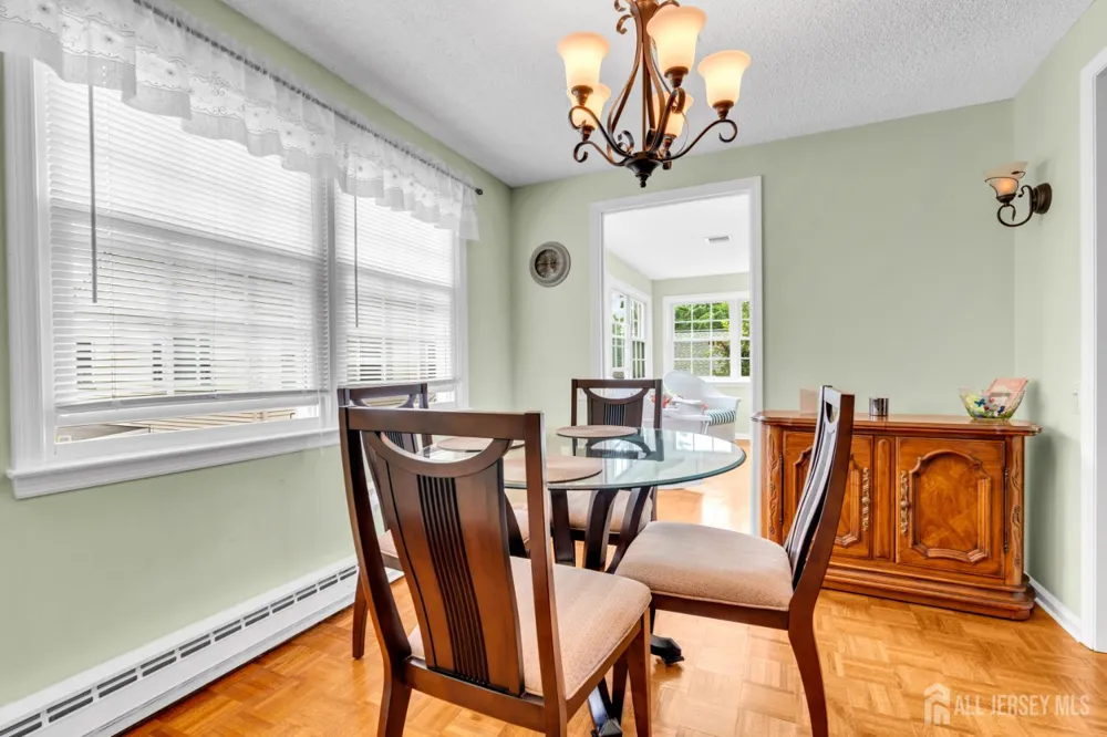 194 Madison Lane Monroe, NJ 08831